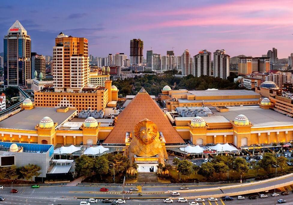 Elegant Homes 9Pax 5Bed Sunway Pyramid-Lagoon 2 Car Park Petaling Jaya Exterior foto